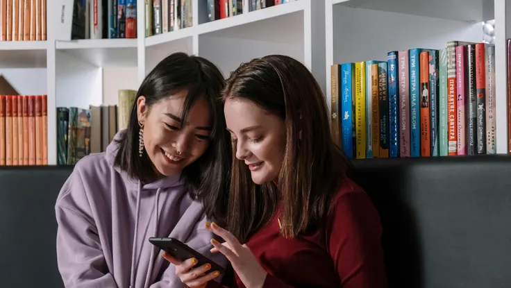 Bí mật về thói quen online của thanh thiếu niên 