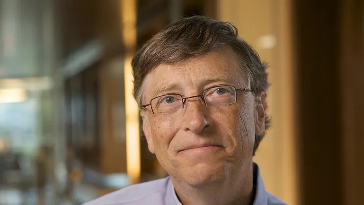 Tỉ phú Bill Gates cảnh báo những người trẻ về 4 mối đe dọa toàn cầu, bao gồm AI