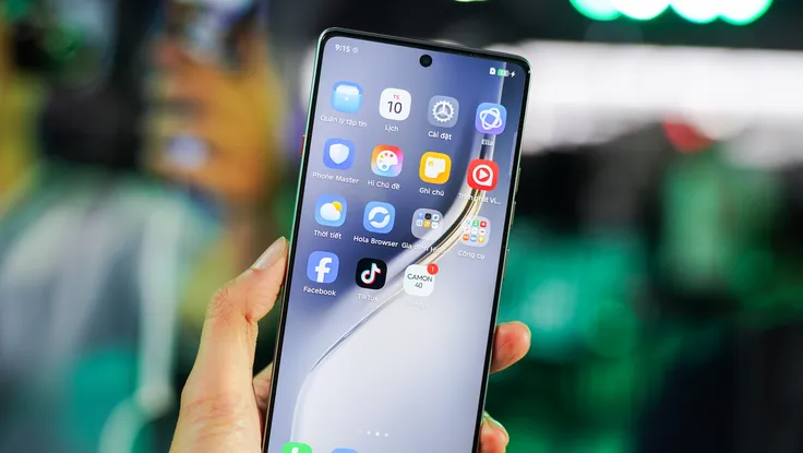 Khoảng 6 triệu đồng nên mua điện thoại AI nào?