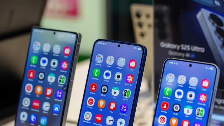Samsung bất ngờ cho thay màn hình miễn phí