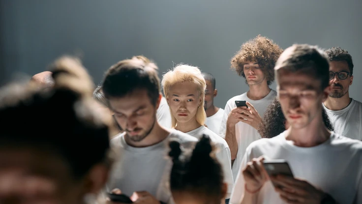 Gần một nửa người trẻ muốn sống không có Internet