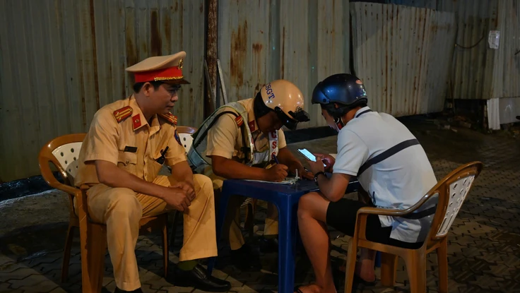 Bạn rủ nhậu vì có chuyện buồn, người đàn ông bị phạt 9 triệu đồng 