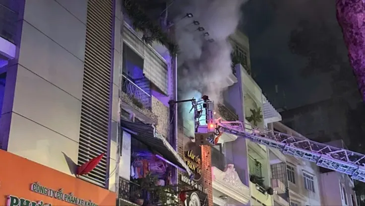 Vụ cháy quán ăn ở quận 1 cũ: 4 người chết, 2 người bị thương