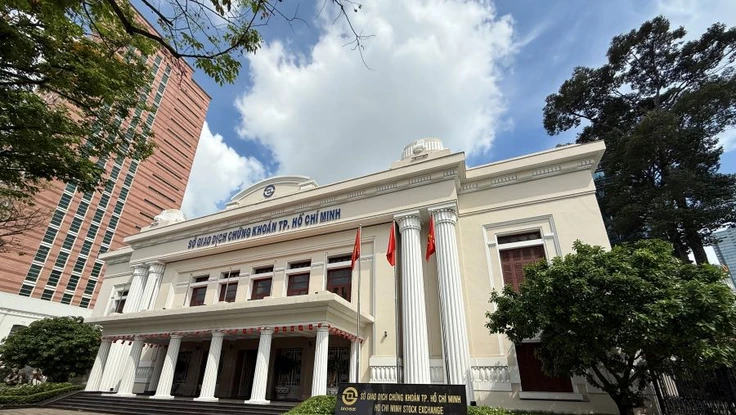 Chứng khoán vừa phá đỉnh kỷ lục lên 1.800 điểm