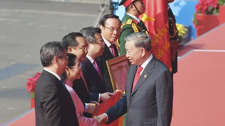 TP.HCM đón nhận danh hiệu Anh hùng Lao động