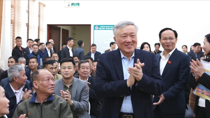 Phó Thủ tướng: Khi chưa có bảng lương mới, sẽ tiếp tục điều chỉnh tăng lương cơ bản năm 2026