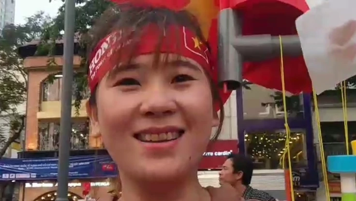 Cổ động viên dự đoán tỉ số trận chung kết Việt Nam - Indonesia