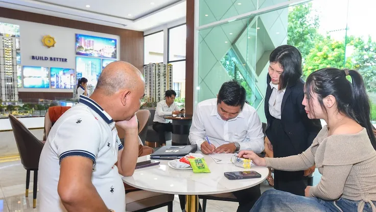 Giá căn hộ TP.HCM tăng, người trẻ dịch chuyển ra vùng giáp ranh tìm nhà ở 