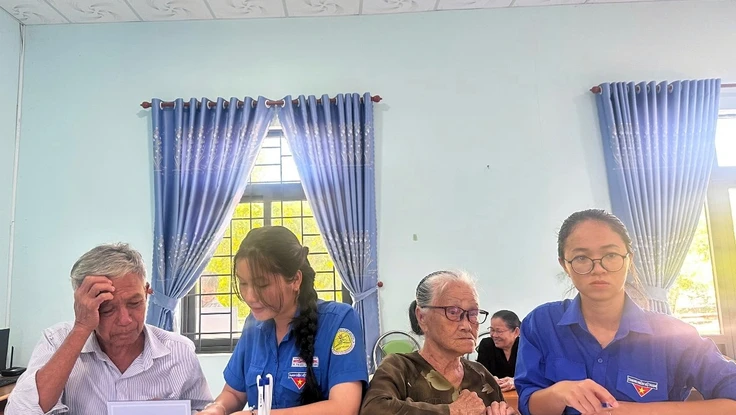 Lâm Đồng: Tặng 400.000 đồng cho đối tượng chính sách qua VNeID trước ngày 31-12