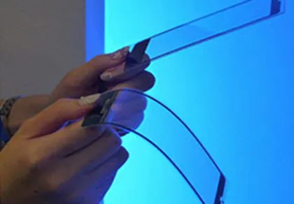 Kyocera Proteus: Smartphone có thể "biến" thành vòng tay