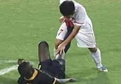 Ơn giời, bóng đá đẹp đây rồi!