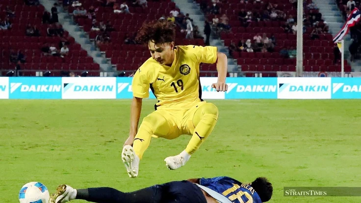 HLV Nafuzi nói về chiếc thẻ đỏ oan nghiệt của U-22 Malaysia