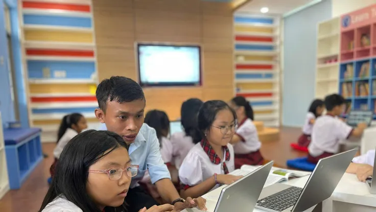 'Vì sao chỉ một chữ H trong bảng điểm, con không đạt danh hiệu học sinh xuất sắc?'