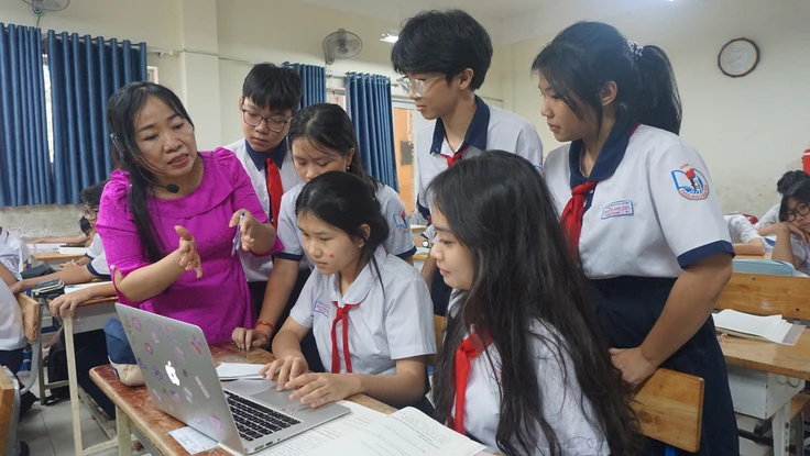 Tin vui cho giáo viên TP.HCM: Dạy học 2 buổi/ngày được trả lương thêm giờ