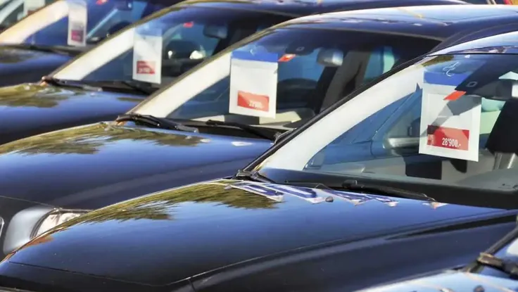 Facebook cấm các đại lý đăng bán ô tô cũ