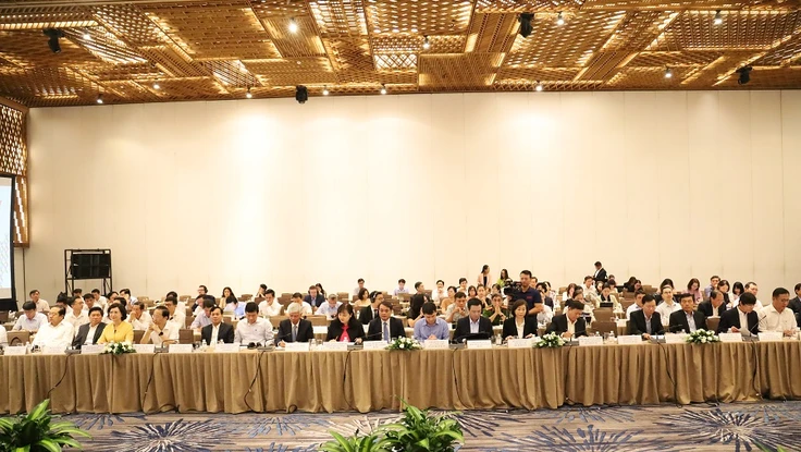 Ông Võ Văn Hoan, Phó Chủ tịch UBND TP.HCM chủ trì đối thoại