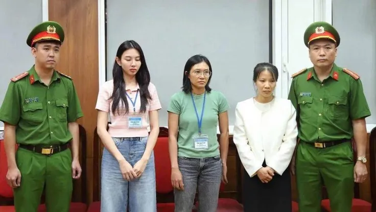Tước danh hiệu 'Gương mặt trẻ Việt Nam tiêu biểu' đối với Hoa hậu Thùy Tiên