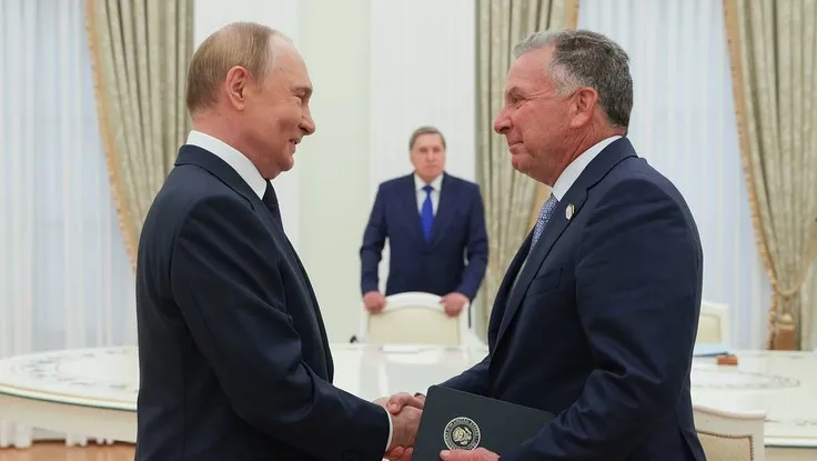 VIDEO: Đặc phái viên của ông Trump đến Nga, bắt đầu hội đàm với ông Putin