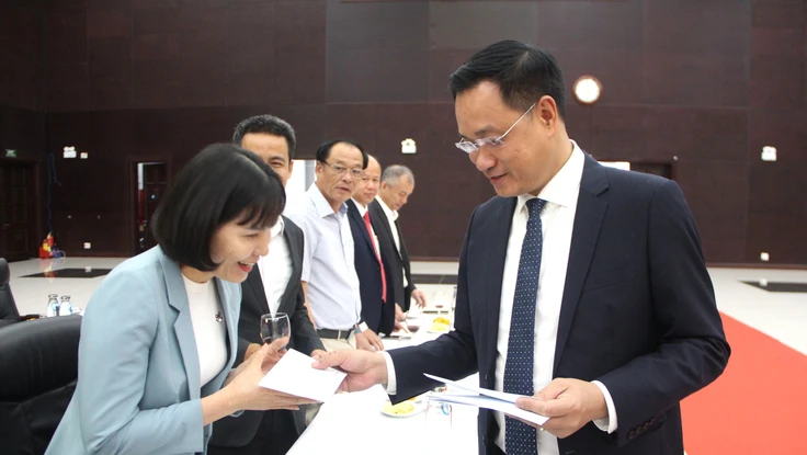 Gặp mặt đầu xuân, Bí thư Đà Nẵng yêu cầu làm việc sớm, vào việc ngay