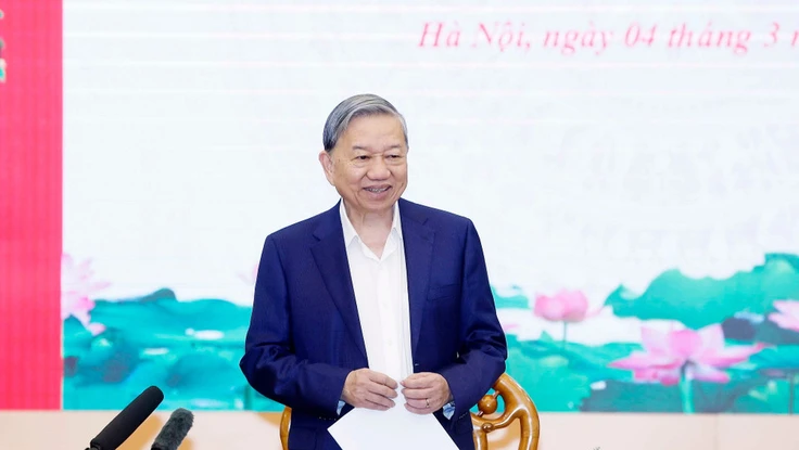 Tổng Bí thư: Công tác chính trị, tư tưởng phải có thước đo thực tế thay vì khẩu hiệu chung chung