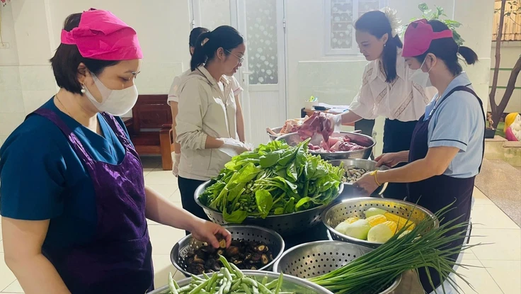 Vụ 300 tấn thịt lợn bệnh: Phụ huynh hoang mang, các trường khẩn trương rà soát