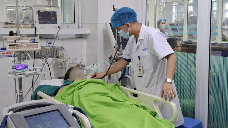 Nhiều người nguy kịch, hôn mê sâu do say nắng, sốc nhiệt