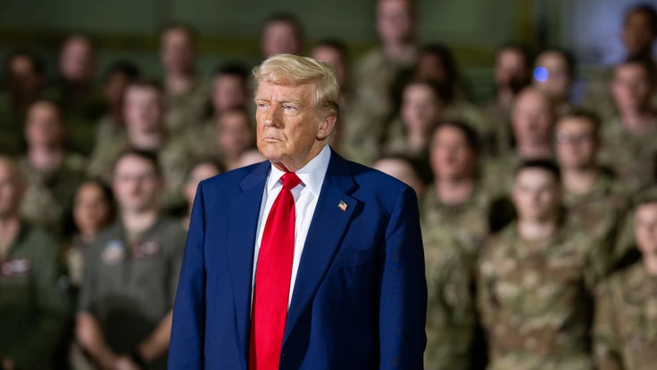 Ông Trump cảnh báo sẽ can thiệp nếu Iran trấn áp người biểu tình