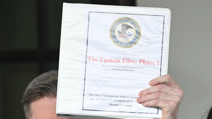Bộ Tư pháp Mỹ công bố thêm 3 triệu tài liệu liên quan hồ sơ tỉ phú ấu dâm Epstein