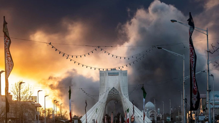 Ông Trump nói ‘Iran không còn hải quân và không quân’, cụ thể sao?