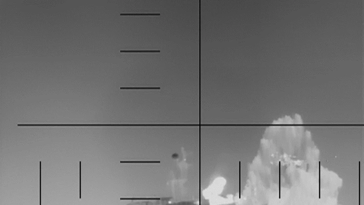 VIDEO: Tàu ngầm Mỹ phóng ngư lôi đánh chìm tàu chiến Iran