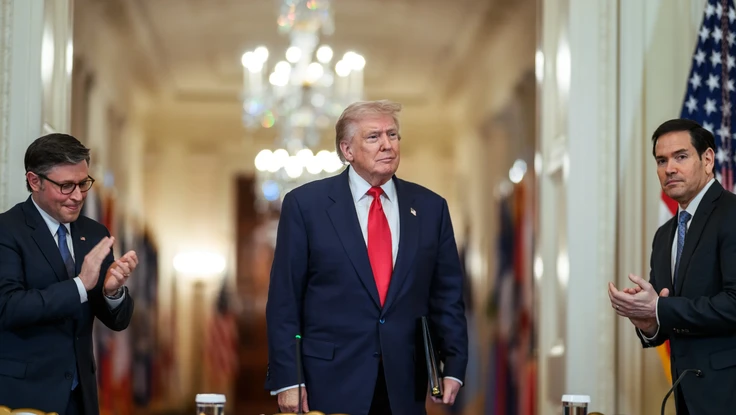 Chiến sự Trung Đông: Ông Trump tuyên bố chiến thắng; Cập nhật đường đi hàng nghìn lính thủy đánh bộ Mỹ