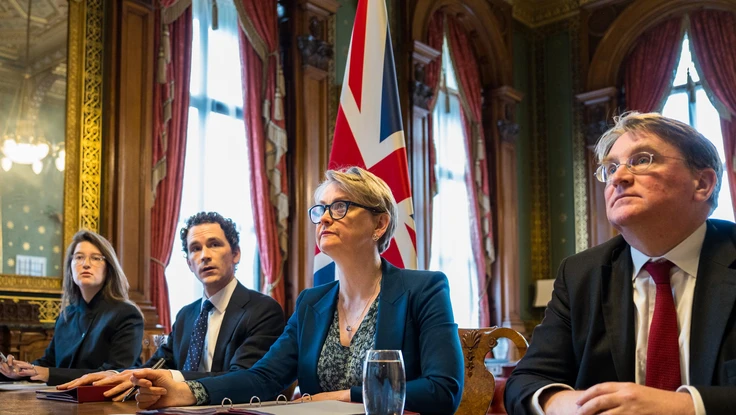 Anh chủ trì 40 nước họp bàn cách mở Eo biển Hormuz, vùng Vịnh kêu gọi LHQ hành động