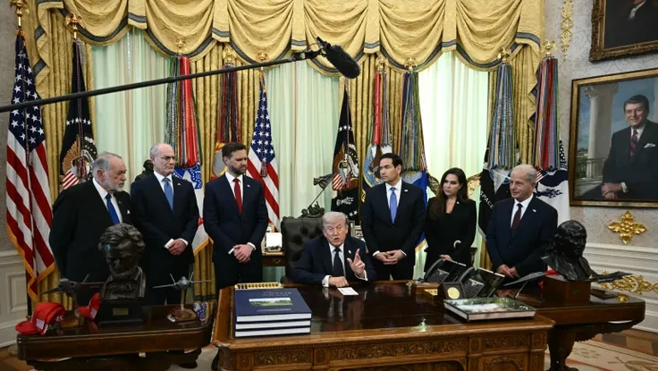 Chiến sự Trung Đông ngày 56: Tổng thống Trump nói ‘đừng giục ông’ chờ đợi bao lâu, bác dùng vũ khí hạt nhân; Phía Iran nêu điều kiện đàm phán; Israel chờ đèn xanh từ Mỹ 