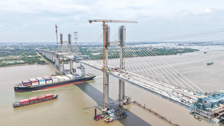 Chùm ảnh: Công trường cầu Phước Khánh tất bật thi công trước ngày hợp long