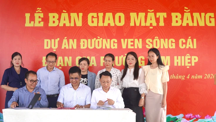 Bàn giao mặt bằng làm dự án đường ven sông khu vực trung tâm Đồng Nai