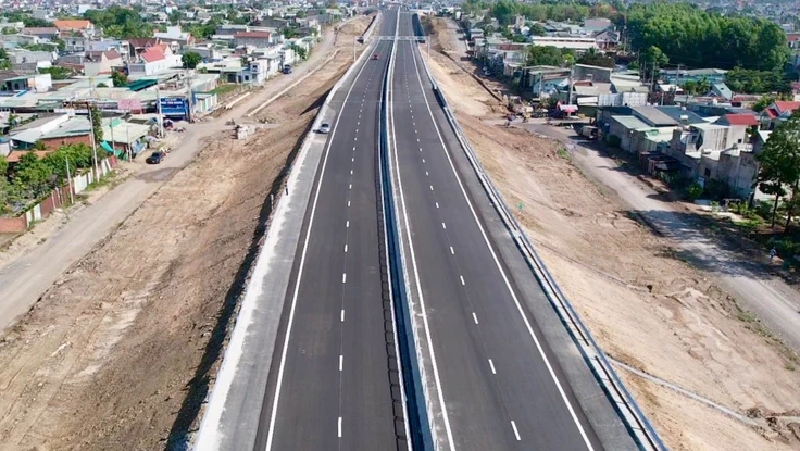 Chủ tịch TP Đồng Nai: Quyết đưa toàn tuyến cao tốc Biên Hòa - Vũng Tàu khai thác trước 18-5