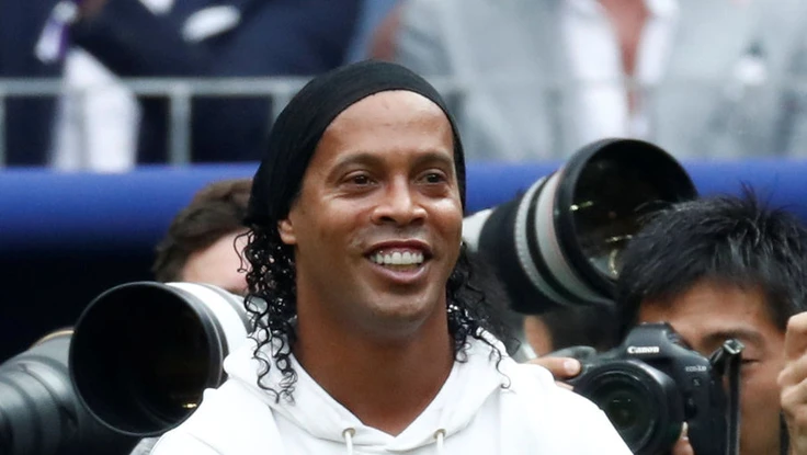 Chuyện Rô 'vẩu' đánh trống kiếm tiền lễ bế mạc World Cup