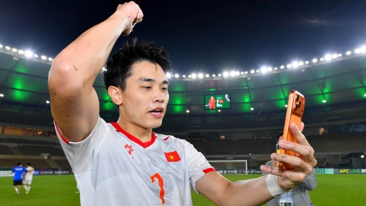 Nguyễn Đình Bắc tiết lộ mệnh lệnh thầy Kim phát đi để anh ghi bàn quyết định