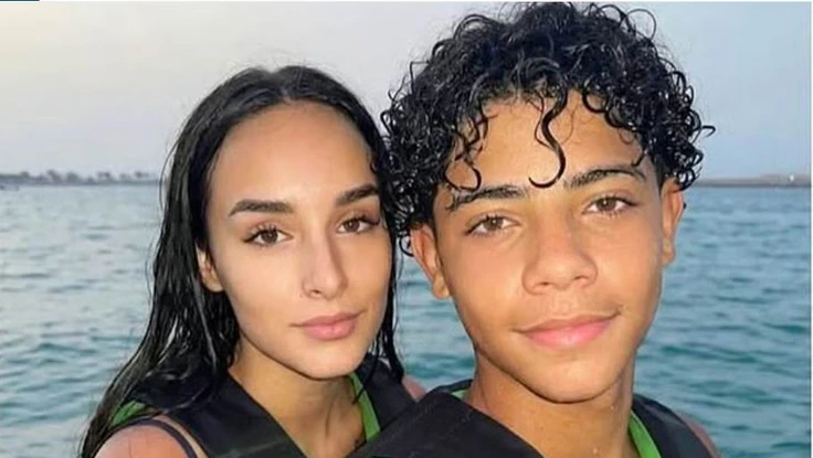 Con trai của Ronaldo có người yêu?