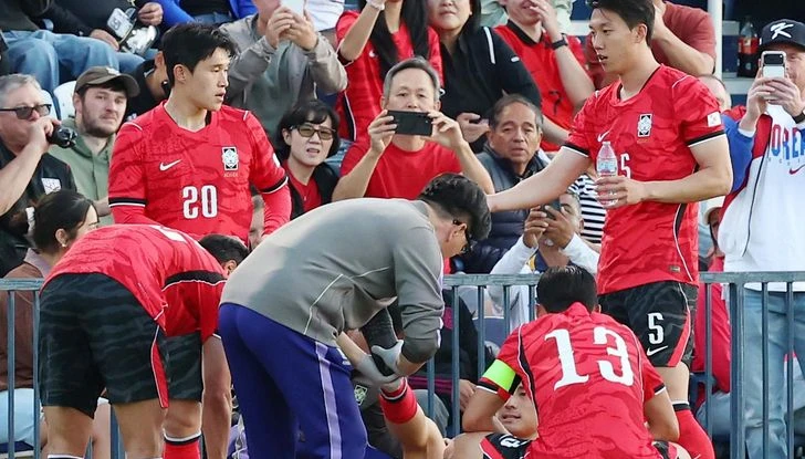Son Heung-min tươi cười với cú đúp, còn đồng đội cay đắng chia tay World Cup