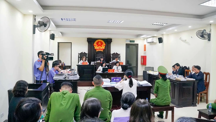 Cựu Hiệu trưởng sai phạm dạy thêm nói "nếu áp dụng máy móc thì không thể thực hiện được"