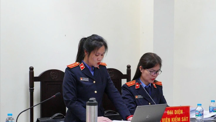 Cựu Hiệu trưởng bị cáo buộc sai phạm dạy thêm bị đề nghị 4-5 năm tù