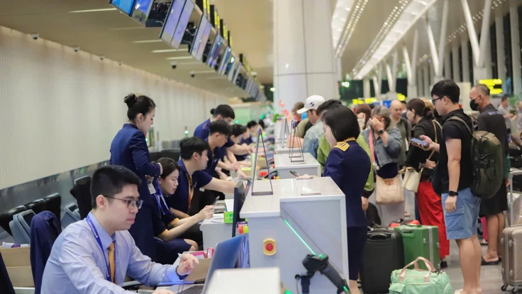 Vé máy bay đi châu Âu khan hiếm, doanh nghiệp lữ hành thay đổi lộ trình tour