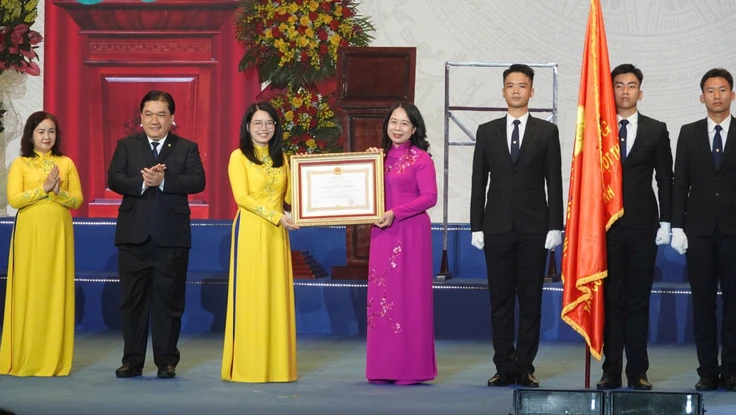 Saigontourist Group đón nhận Huân chương Lao động hạng Nhất lần thứ 2