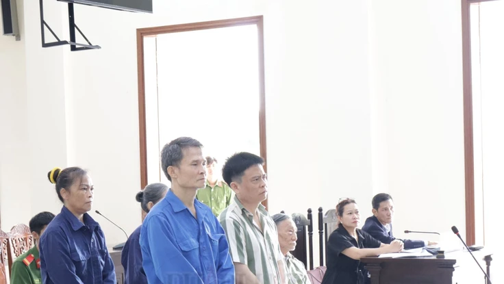 Cựu tổng giám đốc và nhân viên Công ty Tài chính Cao su lại hầu tòa ở Cần Thơ