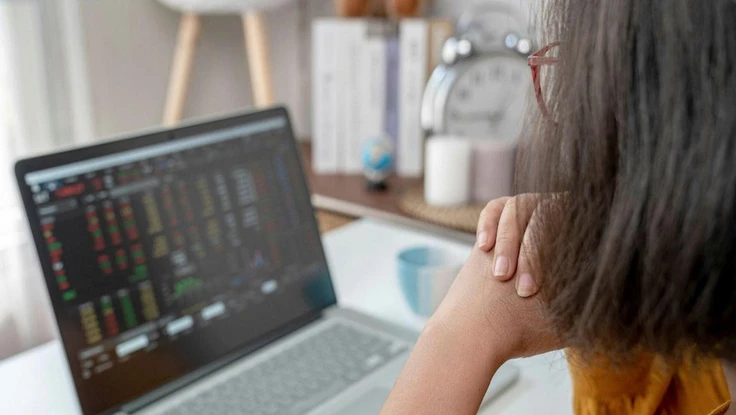 Thị trường khai Xuân hưng phấn, VN-Index hướng về mốc 1.920 điểm