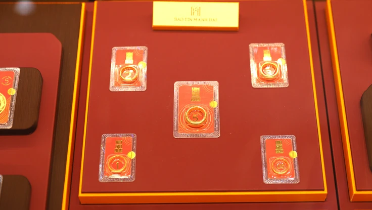 Giá vàng bất ngờ đảo chiều đi lên, vàng nhẫn 9999 'vượt mặt' vàng miếng SJC