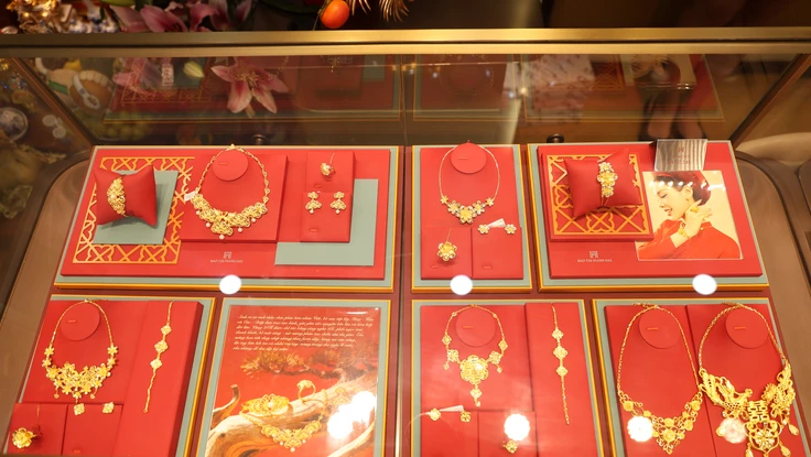 Vàng trong nước đắt hơn thế giới gần 22 triệu đồng: Cơ hội hay rủi ro?