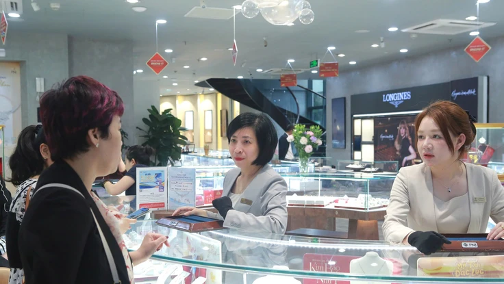 4 lý do chính khiến giá vàng 'xuống dốc' dù xung đột ở Trung Đông leo thang