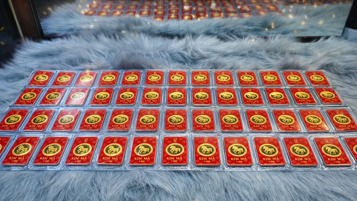 Vàng trong nước tăng mạnh, nhẫn 9999 ngang giá SJC